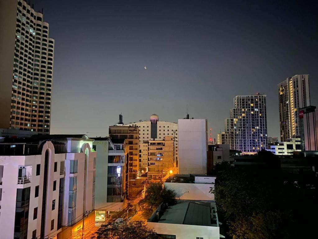 Rest@Ratchada Hotel Bangkok Zewnętrze zdjęcie